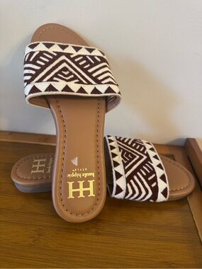 Haute Hippie Brown &White Geometric Slide Sandals boho like new neutral everyday